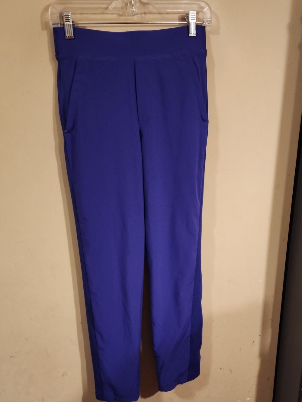 Athleta Straight-Leg Pull-On Pants in Pretty Purple Size 0 NWOT Lined